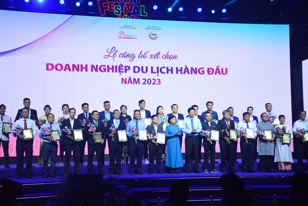 Lễ công bố xét chọn doanh nghiệp du lịch hàng đầu năm 2023