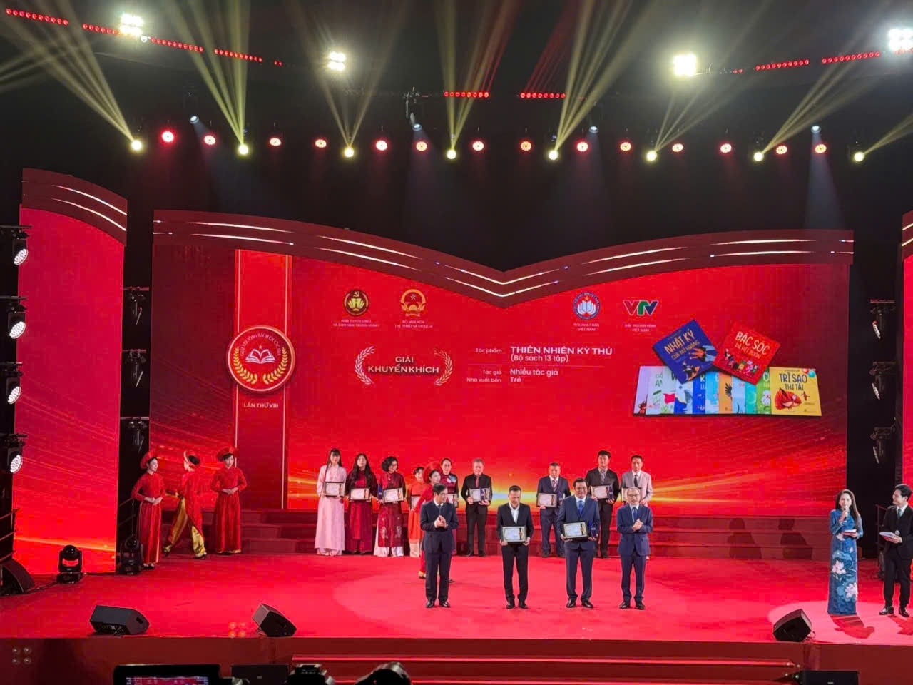 z7633351655432_08c66efdc49082977ff6aaf3c205a604